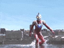 我怀疑看了假奥特曼,过了个假童年