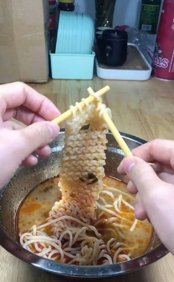 这面有这么难吃吗