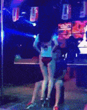 被女友撞见去夜总会是怎样的体验