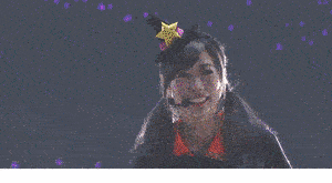 看看人家过生日怎么吹蜡烛的！