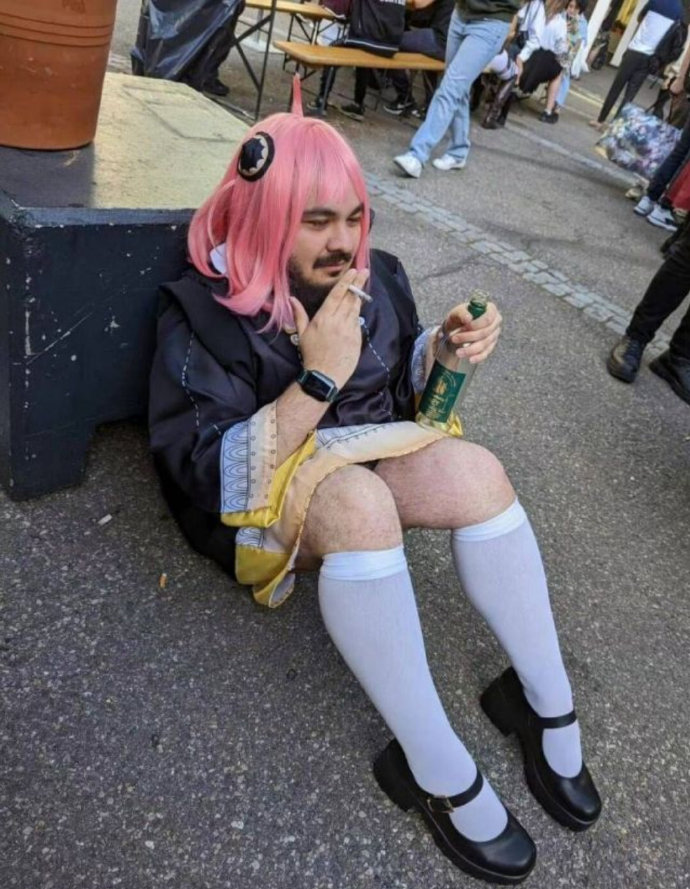 谁家女儿，赶紧领走