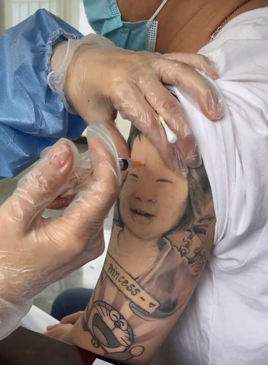这孩子好,一点不哭
