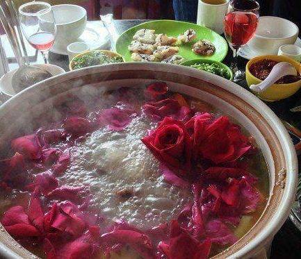 玫瑰火锅,怎么会有这么腹黑的料理