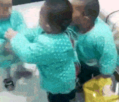 家有三胞胎，每天都很热闹