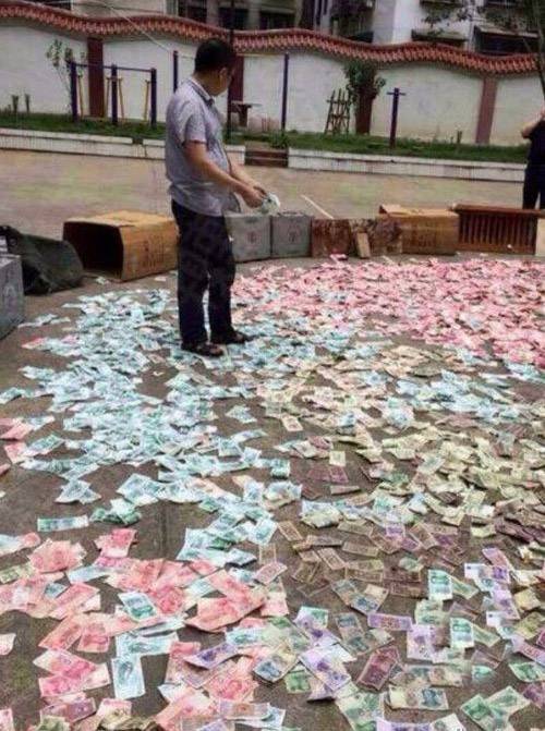 别人炫富他晒富