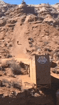 不是技术不行，是因为路不平！