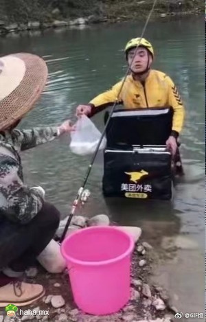 现在的外卖还真是哪儿都能送到啊……