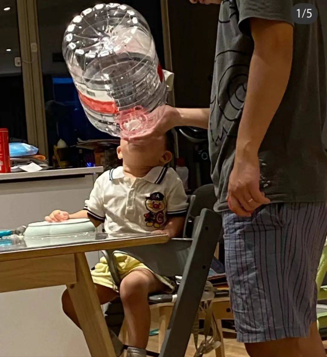 喝大口的