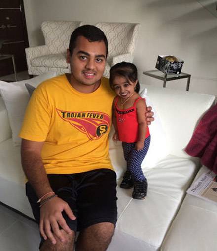 我女朋友，够萝莉吧