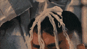 他还只是个孩子啊