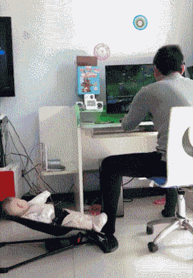 玩到紧要关头会不会把娃一脚踢飞？