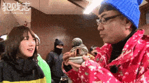 妹子的眼神根本挪不开啊