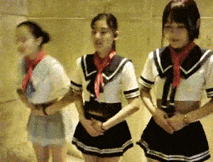 欢迎各位领导来本校参观