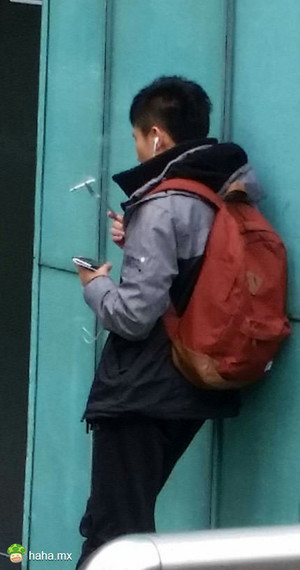 哥抽的不是烟，是贵族气质！