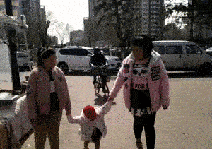 人与人之间说好的信任呢,心疼宝宝