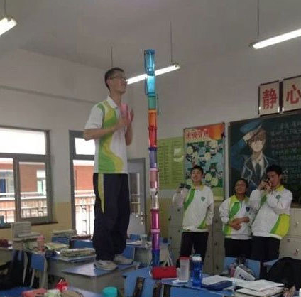 童鞋,你这么叼,你老师知道吗?