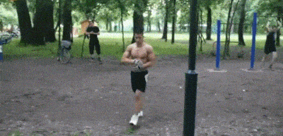 看来,钢管舞确实不适合男人