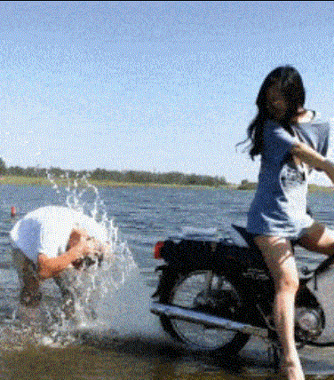 还是我老婆会持家,这不又省下几块钱的洗头钱!网友:真是个机灵鬼,哈哈哈