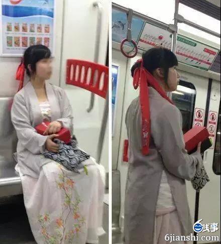妹子,你从哪里来的,手里拿的是带你过来的神秘物件么