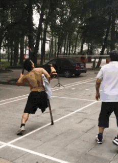 大哥，你让经常抱怨生活的我情何以堪