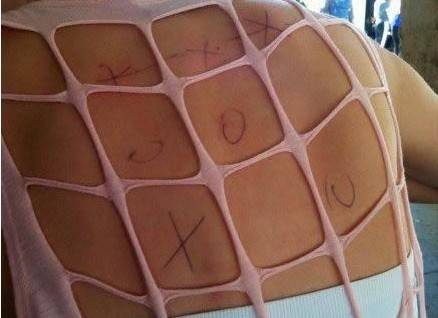 情不自禁地玩起了五子棋