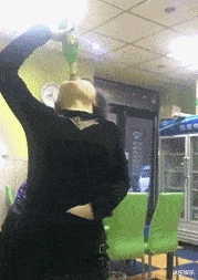 妹子你这个酒量不行啊，丢人了吧！