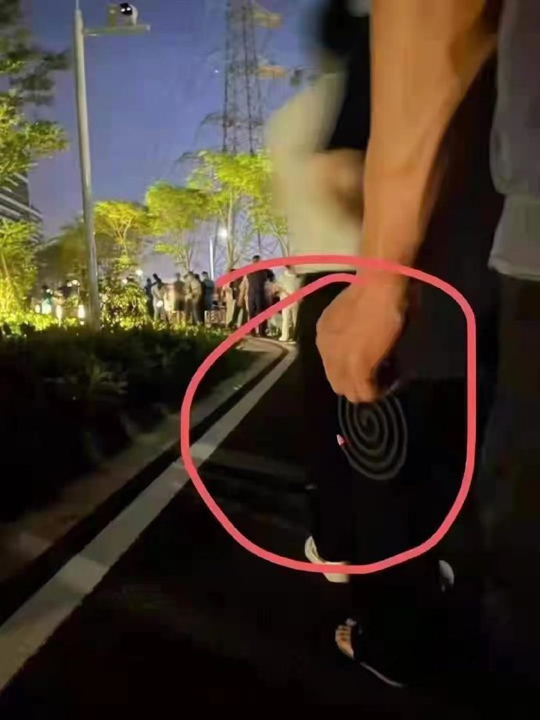 你排队核酸检测排了多久?两柱蚊香的时间吧