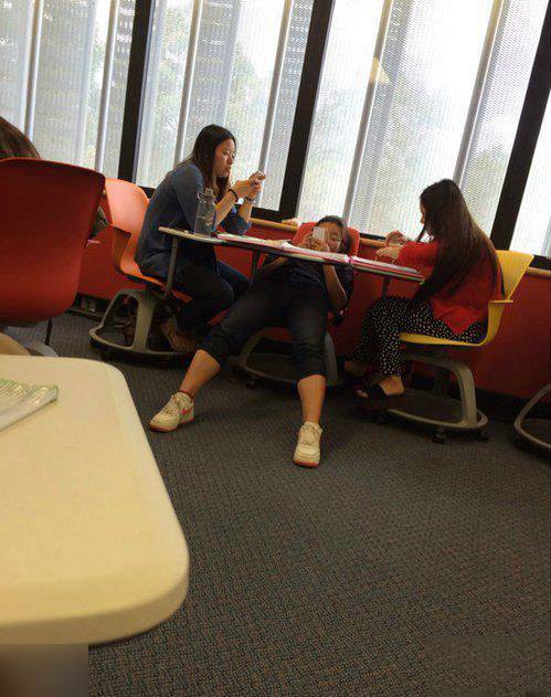 妹子不是一般的懒