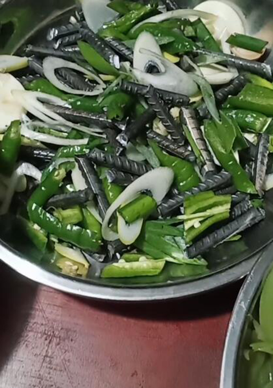 这菜够硬