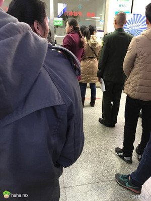 站有站相，一身正气！点赞