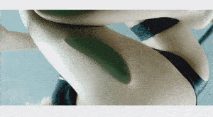 坐在玻璃上起身