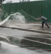 哪位道友在此渡劫，大爷正在设法降服！