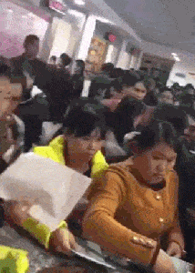 今天结婚的人很多，但是离婚的人更多，大家不要急啊