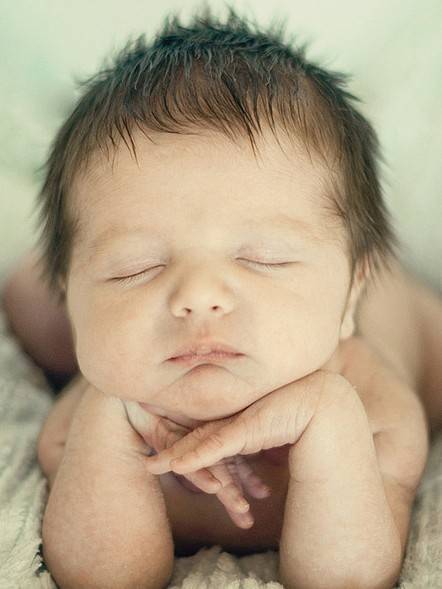 在思考人生的小屁孩