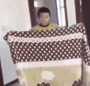 要不是身后的门关着，我差点就相信小学生变的魔术了