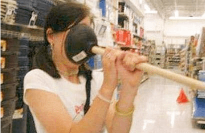 妹子，难道你的鼻屎抠要用这吸出来