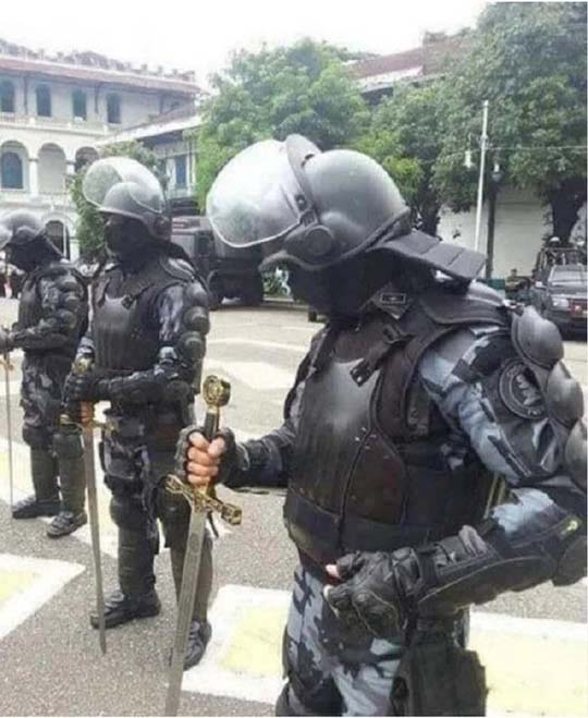 白帝圣剑,御剑跟着我