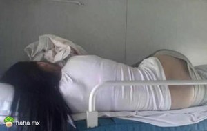 火车卧铺的邻居，惊喜不？意外不？