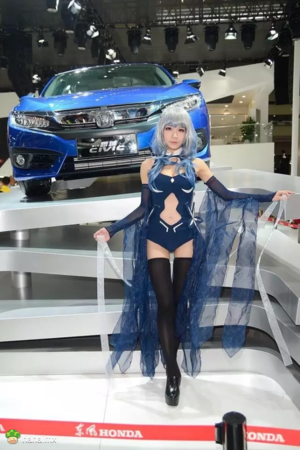 还是本田懂我们车友,思域真心挺不错的,但妹子更胜一筹233