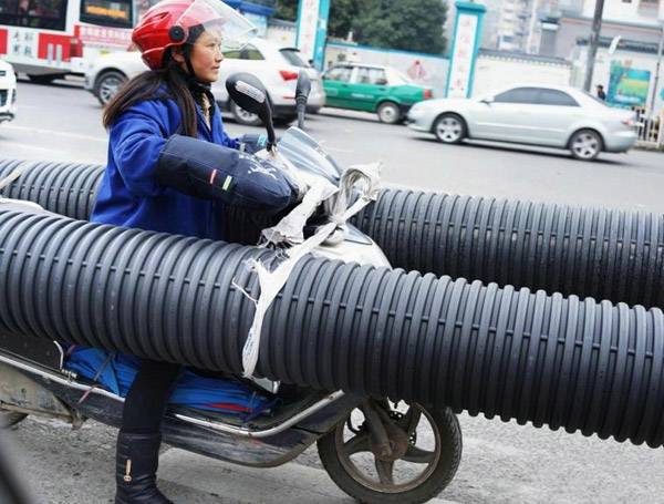 好霸气的女汉子