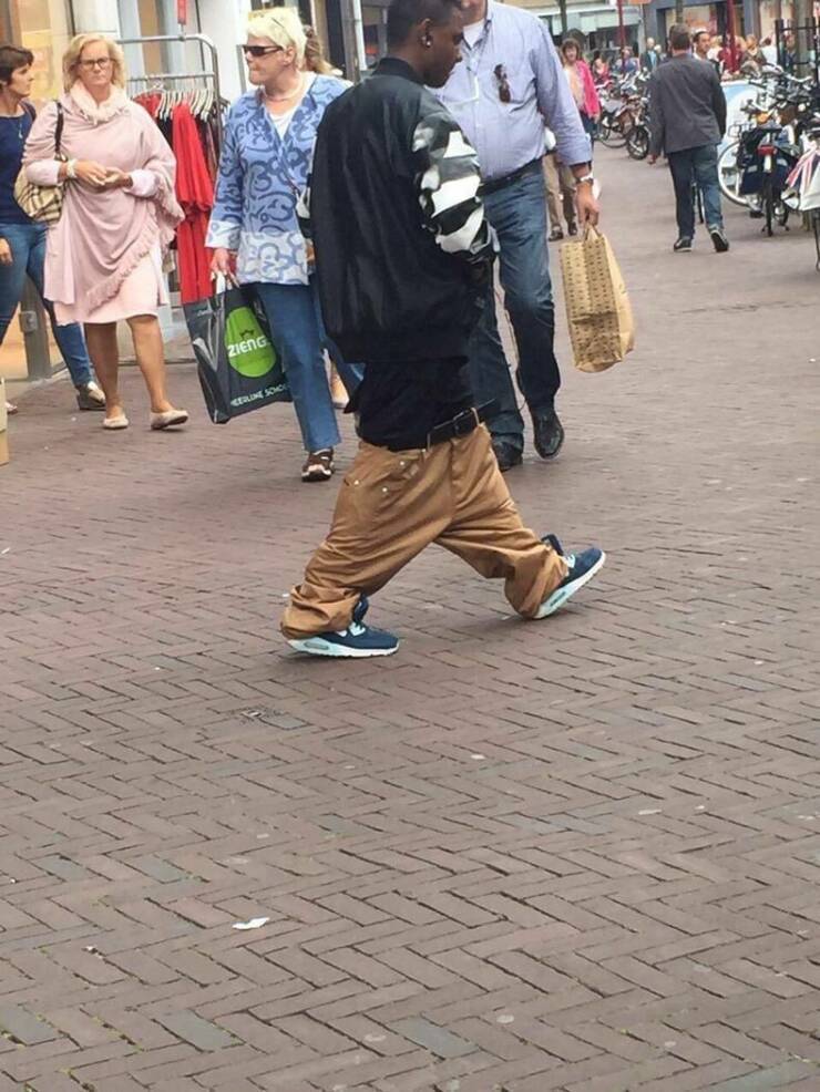 看什么看,没见过这么长的腿么!