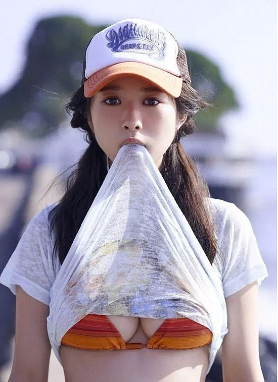 穷的只能吃衣服了！