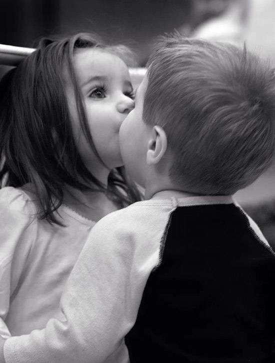 姐的初吻就这样被夺走了