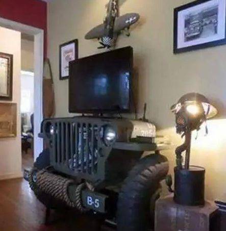 这家人的电视墙真有创意