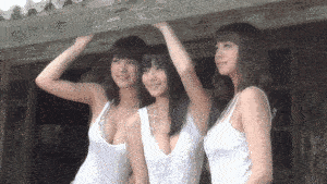 右边那位，你表现欲很强嘛