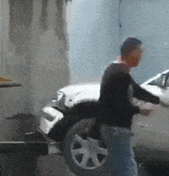 我的车本来没坏，你给我弄的报废了！