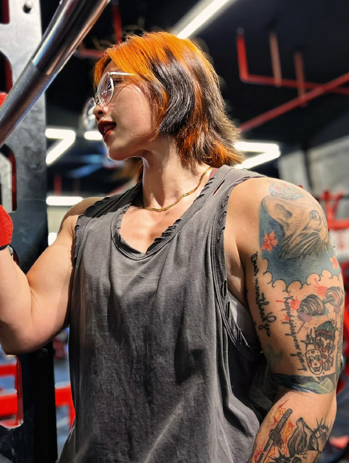 安能辨我是雌雄