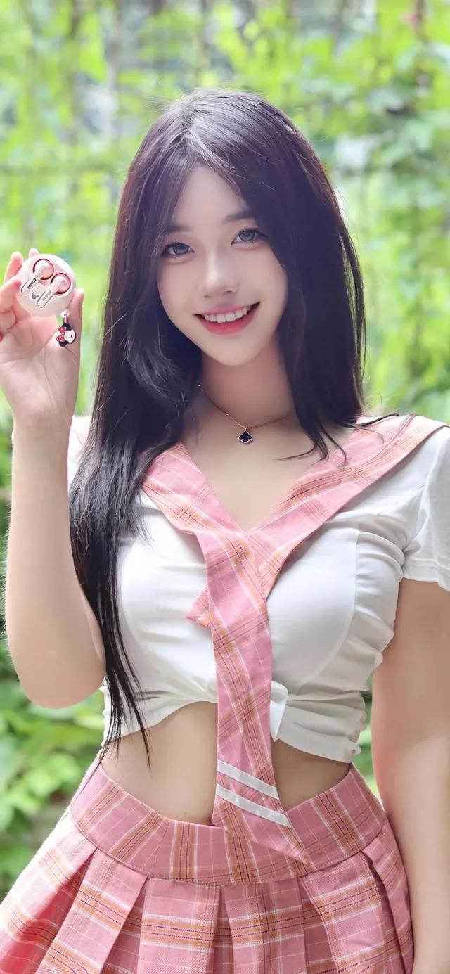 粉色领结超可爱甜甜美女